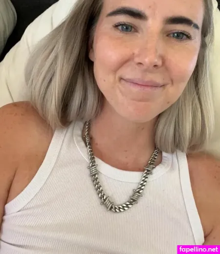 Issy Austi OnlyFans Thumbnail #bkfE3EDQbh