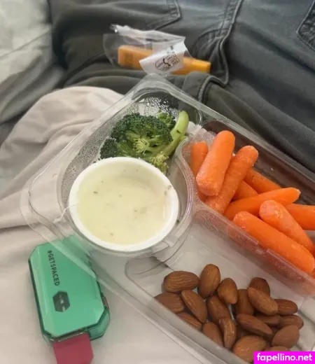 Issy Austi OnlyFans Thumbnail #liCw1XOTOB