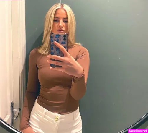 Issy Micdup Main Profile Photo