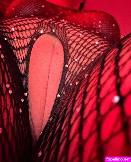 Isvdora OnlyFans Thumbnail #EPGVTBwQQ3