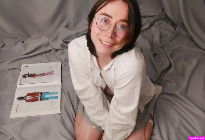 It Is Me Emily OnlyFans Thumbnail #sCvr7yR76I