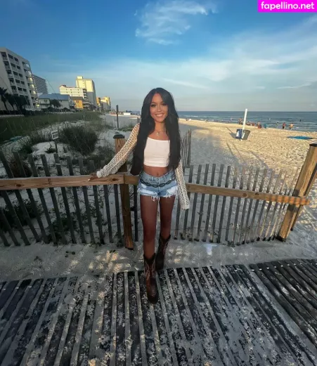 Italia Bradley OnlyFans Thumbnail #Z99xvpawlw