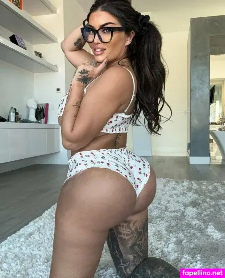 Italia Kash 8 OnlyFans Thumbnail #MECO7hCoc0