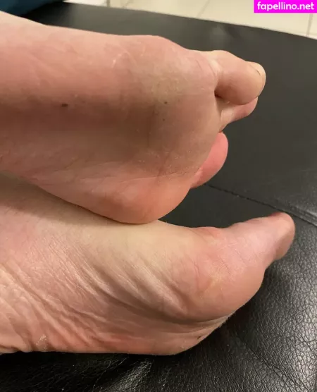 Italianfeetluv OnlyFans Thumbnail #Imri4trkvT