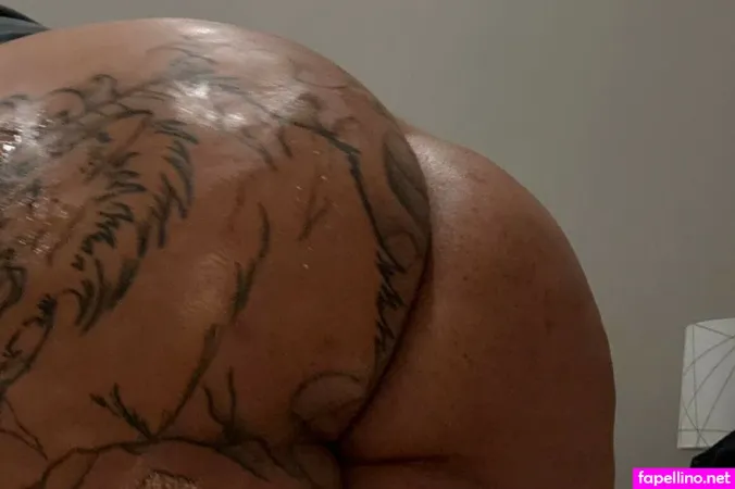 Italianstalllionn OnlyFans Thumbnail #0RmA5mzIxT
