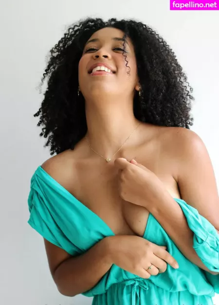Its Charl0ttehall OnlyFans Thumbnail #LoeYxsRRy5