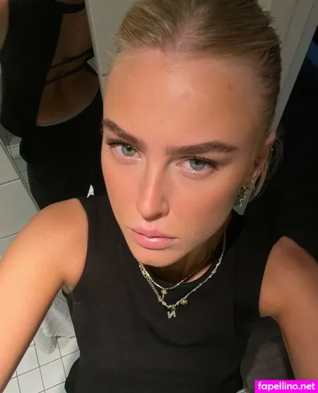 Its Emma 18 OnlyFans Thumbnail #2ZuyWBdT6r