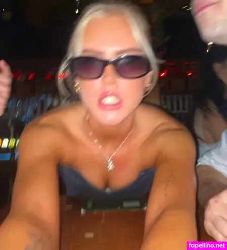 Its Emma 18 OnlyFans Thumbnail #7La9lDQpNn