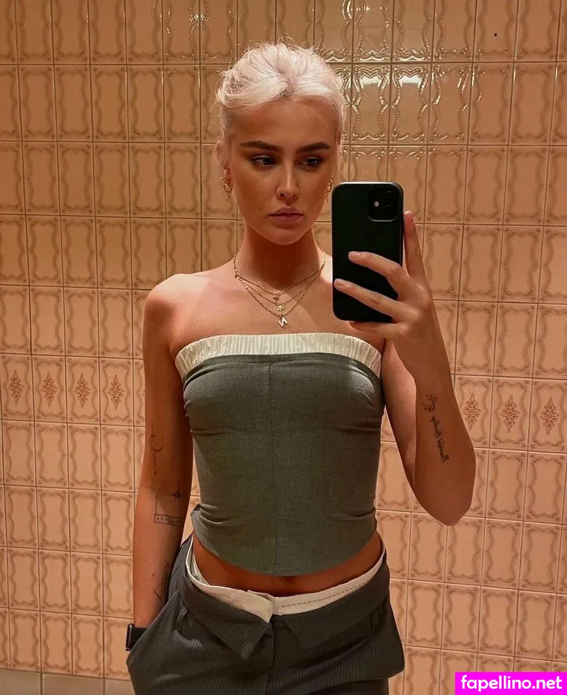 its.emma.18, winterbottomm Nude Leaked OnlyFans Photo #YGQB8OmsjO