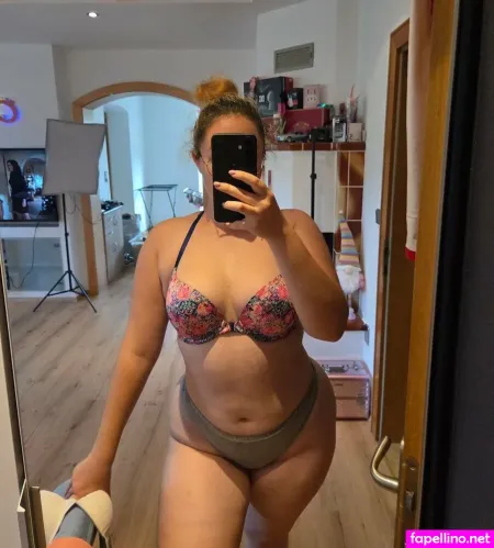 Its Me Melii2 0 OnlyFans Thumbnail #iCZygV4JgT