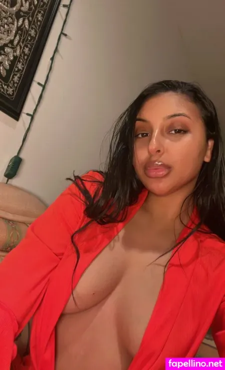 Its Queen 1 OnlyFans Thumbnail #Wyabj0oS1G