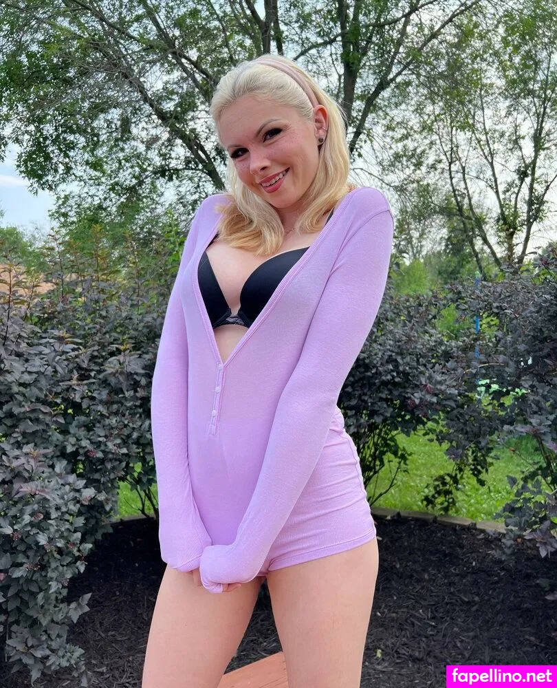 Ava Young, avasof, itsavatv, ofqueen69, petiteava Nude Leaked OnlyFans Photo #N2U5qwr3W7