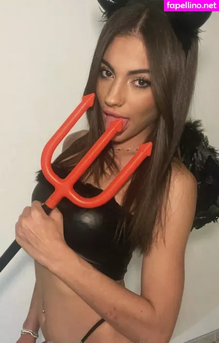 Itscapucine OnlyFans Thumbnail #AvpyR3tl43