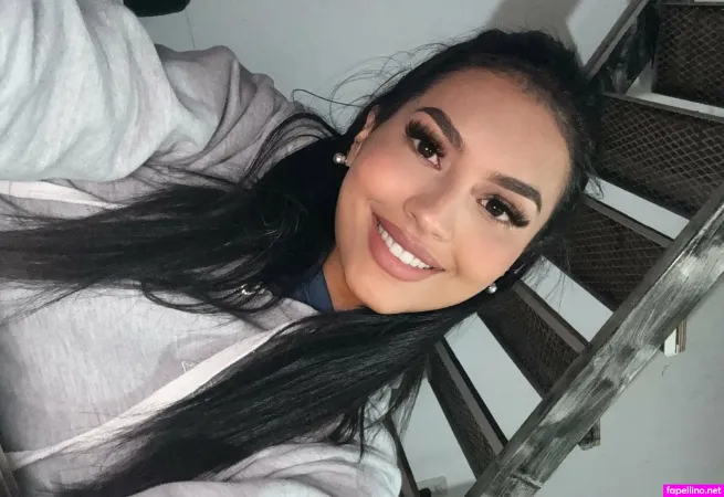 Itscatefiore OnlyFans Thumbnail #JDVYYwjgln