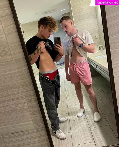 Itscodyandrew OnlyFans Thumbnail #7IlbkbLzkL