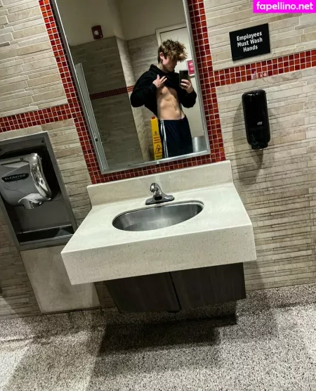 Itscodyandrew OnlyFans Thumbnail #hnuS5ZHgpg