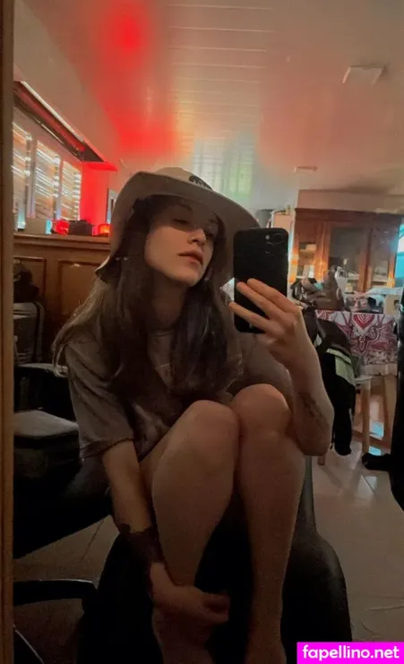 Itsfoxiefree OnlyFans Thumbnail #AA5D4pgK3k