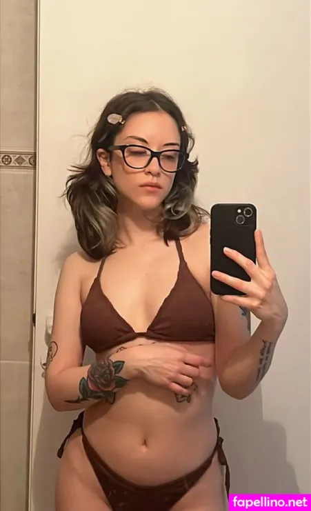 Itsfoxiefree OnlyFans Thumbnail #na5ejz90RC