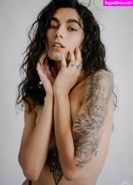 Itshades OnlyFans Thumbnail #g5xUjpLL0P