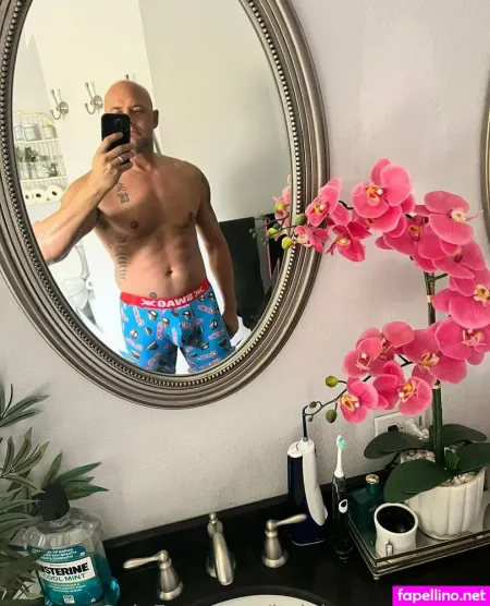 Itsjohnnycartelxxx OnlyFans Thumbnail #86zEj2ysdq