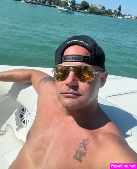 Itsjohnnycartelxxx OnlyFans Thumbnail #E8DpliOz73