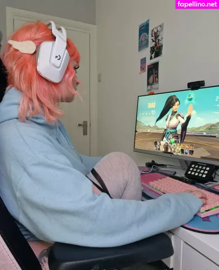 Itskhloelol OnlyFans Thumbnail #lmoXJftLUK