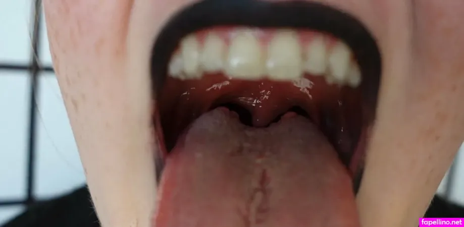 Itskinkerbell Free OnlyFans Thumbnail #4r5dH2UwbM