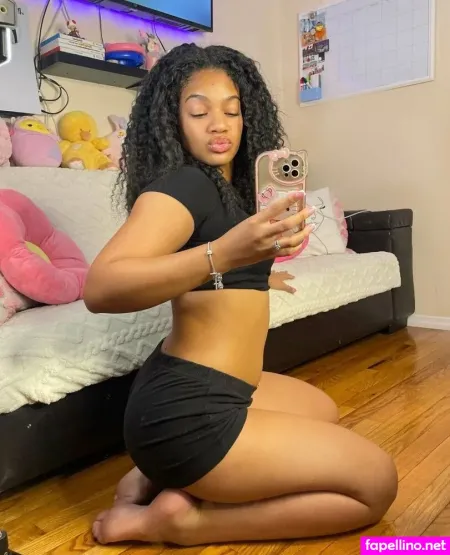 Itslealondon OnlyFans Thumbnail #VxyGl0WuY5