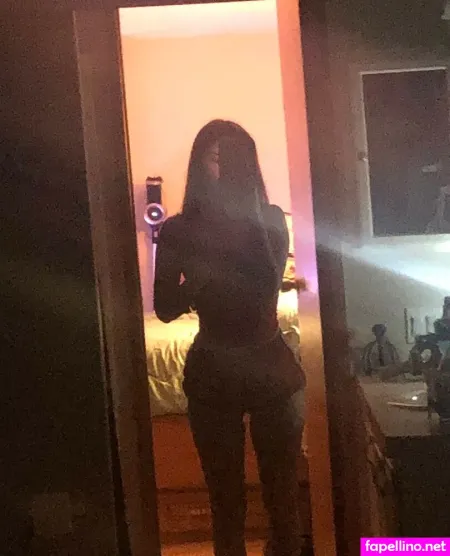 Itsmalic3 OnlyFans Thumbnail #7Gu5TS1LFp