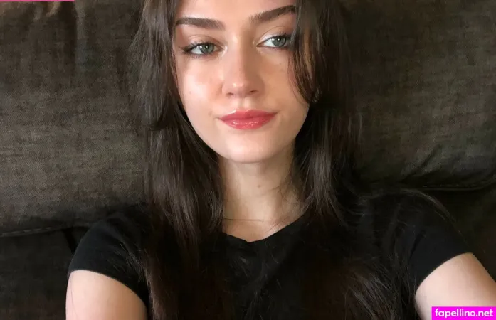 Itsmalic3 OnlyFans Thumbnail #Cf8DTFuSaw