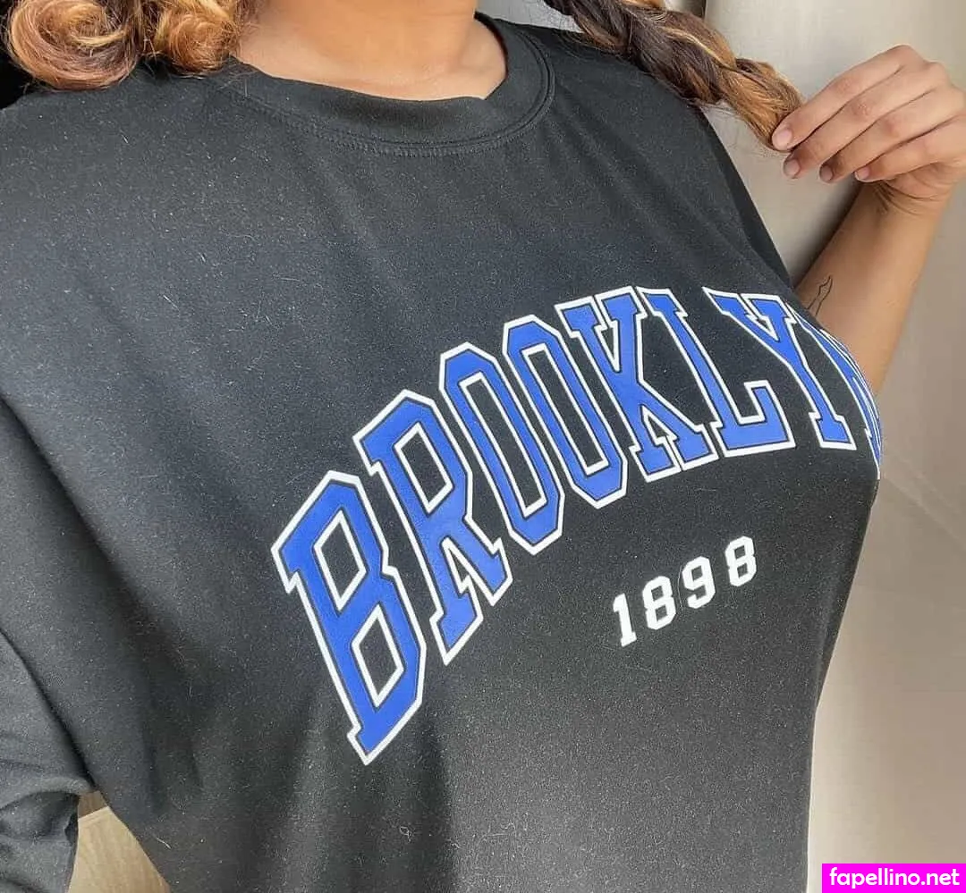 itsmezaraxx, thatcozyfairie Nude Leaked OnlyFans Photo #AOMZzLNhbu