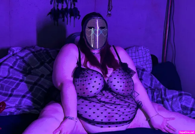 Itsmiaclover OnlyFans Thumbnail #UWTPkXDfPB