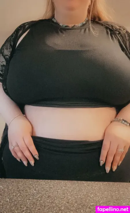 Itsmiaclover OnlyFans Thumbnail #beuuF3oAV6