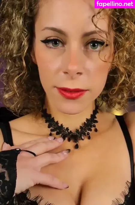 Itsmisscurly OnlyFans Thumbnail #NuJuOZZTjD