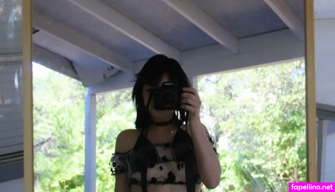 Notdatsrs, itsnotdatsrs, lilredvlvt, liz Nude Leaked OnlyFans Photo #7o8HAJ49xQ