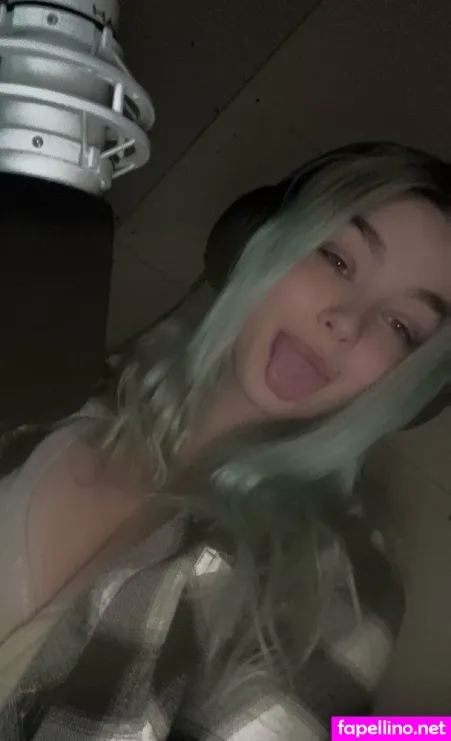 Itsonlyalexisss OnlyFans Thumbnail #t6S0fvGvEe