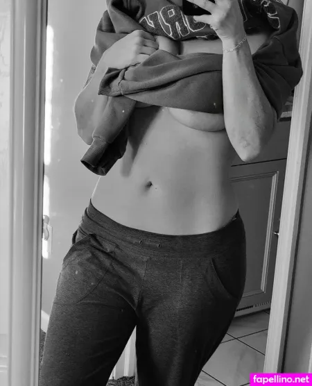 Itsrosegoldx OnlyFans Thumbnail #oZhhIfnKrm