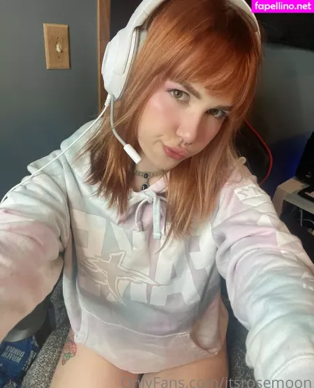 Itsrosemoon OnlyFans Thumbnail #1E1eQudpKg