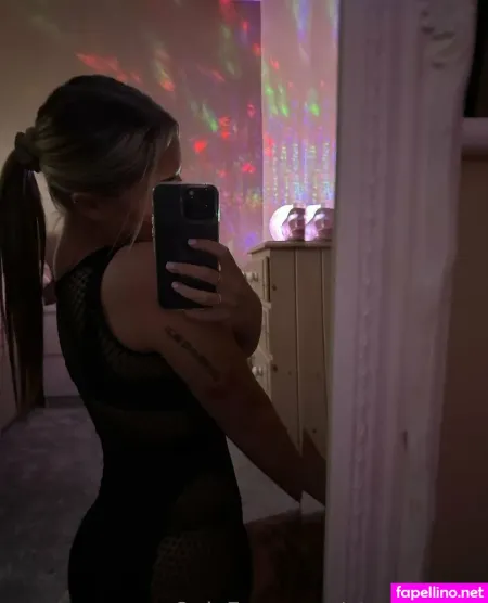 Itssofiabae OnlyFans Thumbnail #x9OzgEx9DG