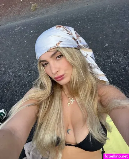 Itssschloeee OnlyFans Thumbnail #MDE96LIzLq