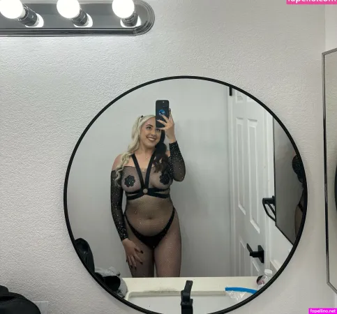 Itsswednesday2 0 OnlyFans Thumbnail #jzcShTAN33