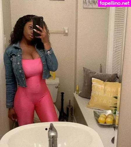 Itstaviaa OnlyFans Thumbnail #g3kfjWTvEt