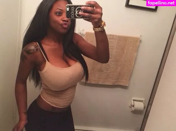 Itstaviaa OnlyFans Thumbnail #n8rLHi4qpR