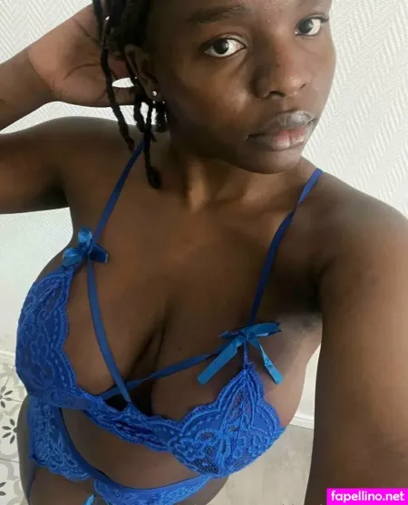 Itsthalialove OnlyFans Thumbnail #GespbVJcaq