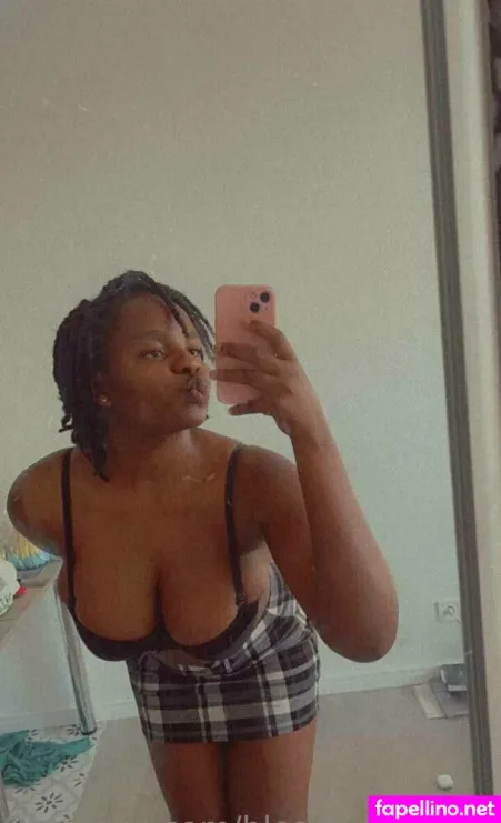 Itsthalialove OnlyFans Thumbnail #mziKB5vPnt