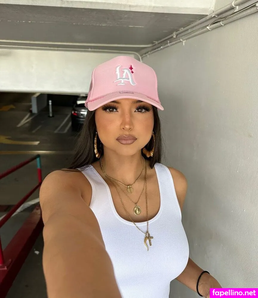 VEE, Veronica Valdez, itsveeroe Nude Leaked OnlyFans Photo #nwi0vmUoR8
