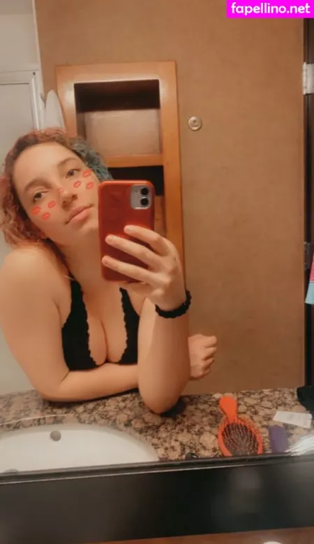 Itsyagirlsky OnlyFans Thumbnail #0K3Z1vPzF5