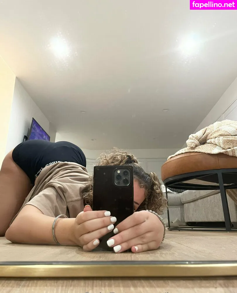 itsyourwcw_ Nude Leaked OnlyFans Photo #gkS2qdM7K7