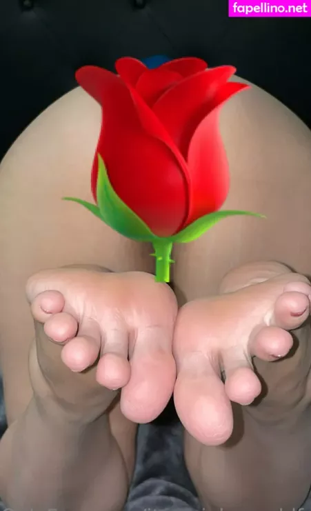 Itszariahsworldfree OnlyFans Thumbnail #4vhKqJxUev