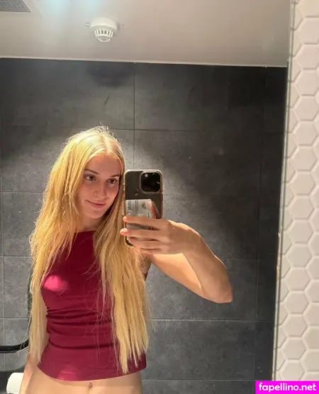 Itszoey OnlyFans Thumbnail #hYIwTtIm5n